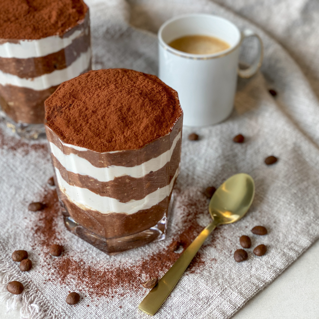 Tiramisu morning porridge with Ísey Skyr and oats