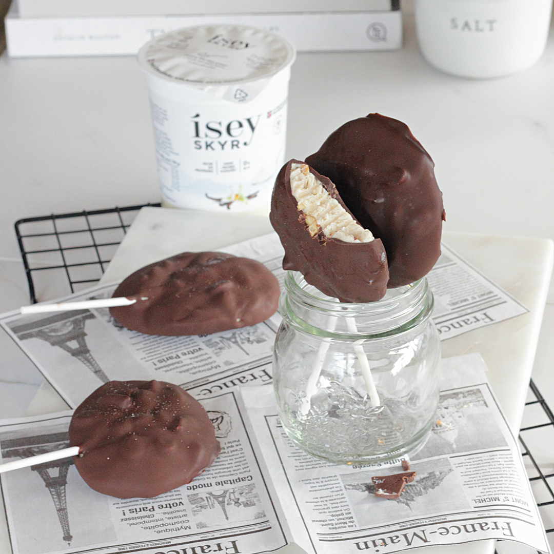 Frozen Ísey skyr snickers sticks