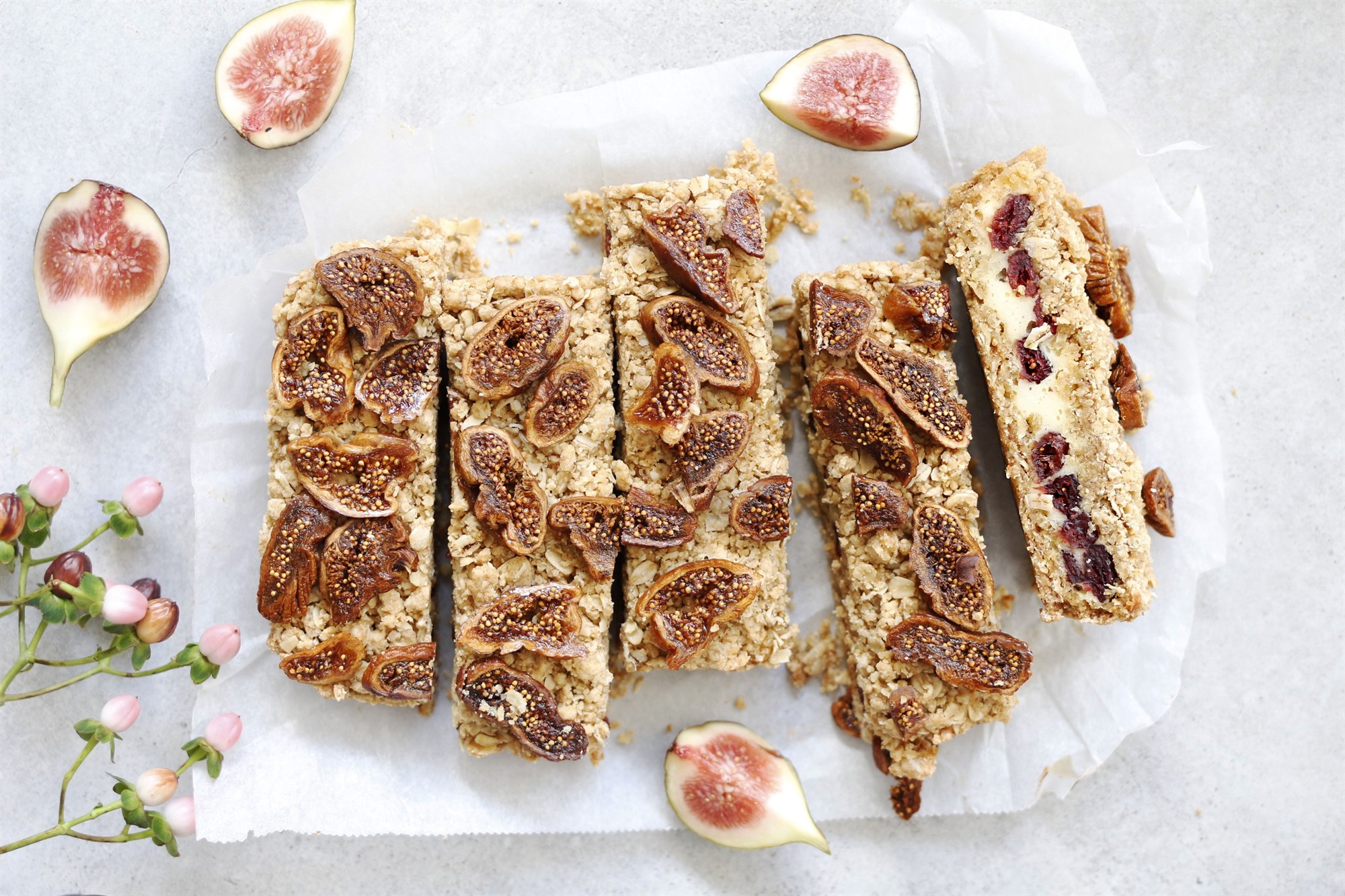 Power bar with skyr cake filling